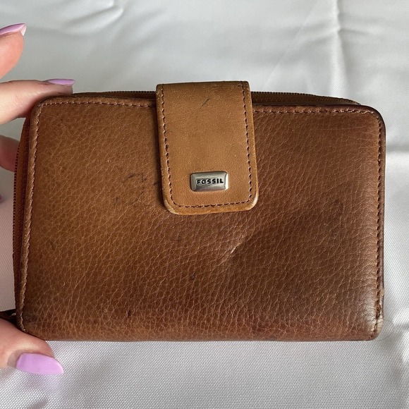 Fossil Caramel Brown Soft Pebbled Leather Wallet Zip & Snap Closure ID Holder - Picture 1 of 16